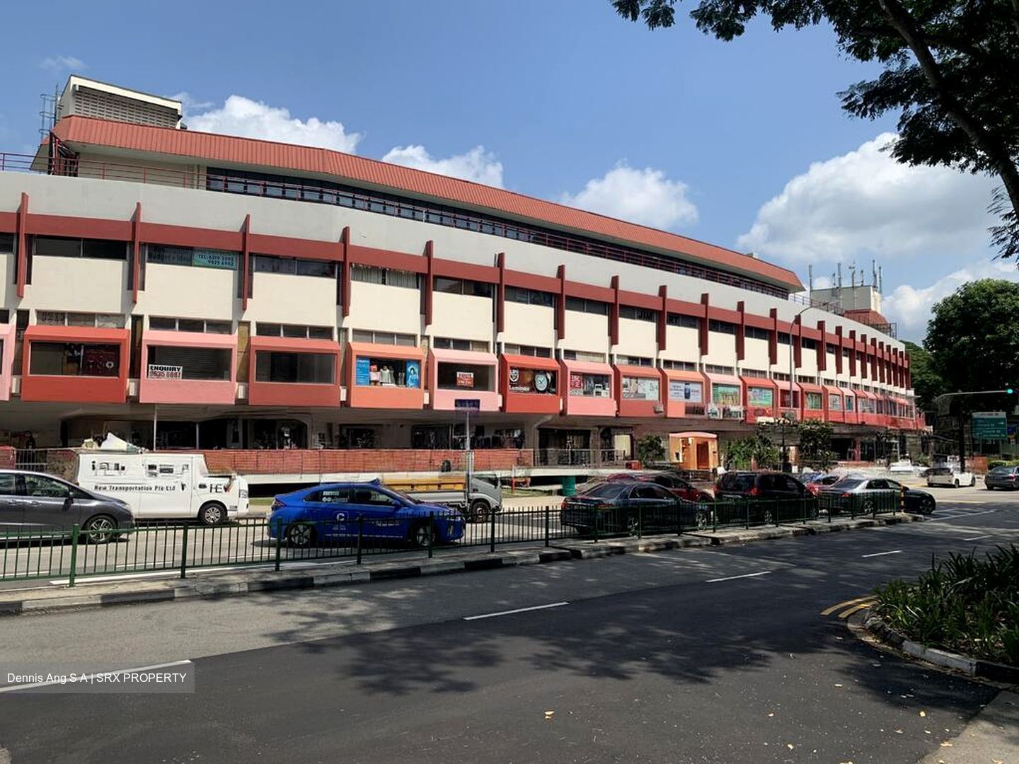 Holland Road Shopping Centre (D10), Retail #566299411